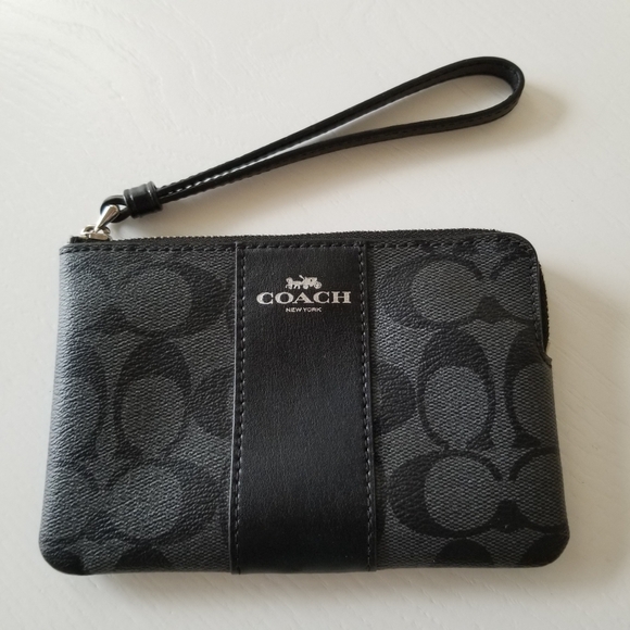 Coach Corner Wristlet Signature Coated Canvas & Leather - Picture 2 of 8